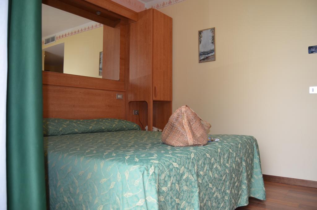 Park Hotel Peru ***S 利多迪迪耶索洛 外观 照片